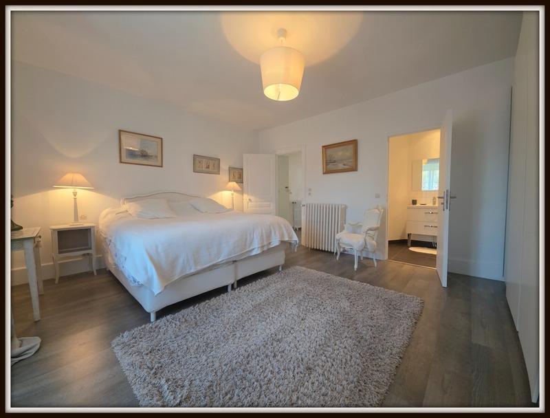 Maison bourgeoise - 266 m² - 10 pièces