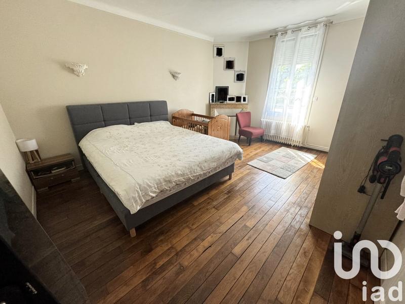 Maison - 165 m² - 9 pièces