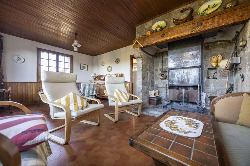 Maison - 90 m² - 5 pièces