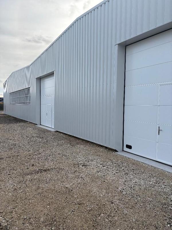 Local d'activités - 165 m²