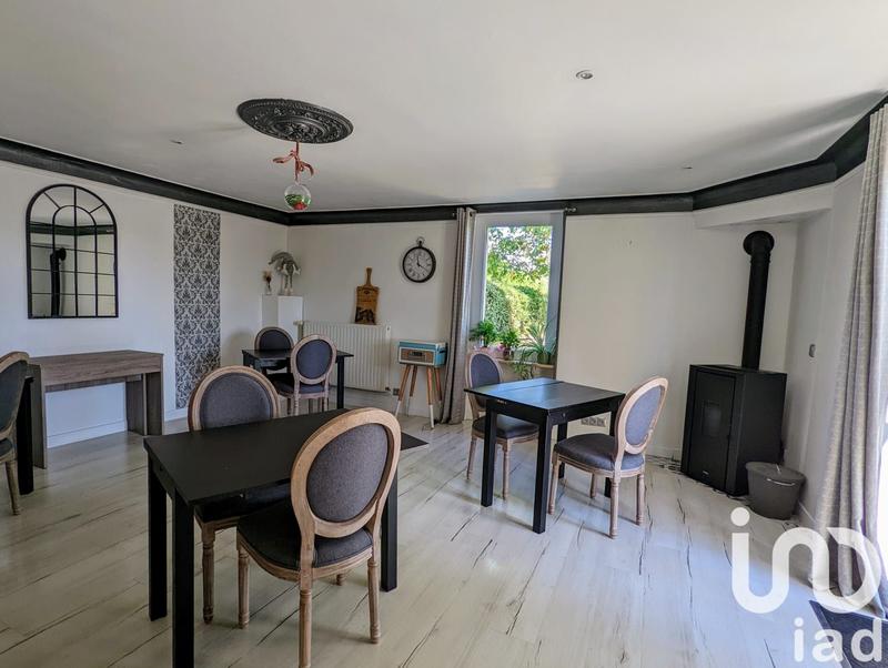 Maison - 396 m² - 8 pièces