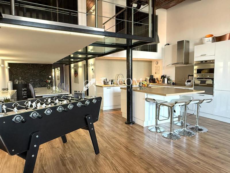 Loft - 133 m² - 4 pièces