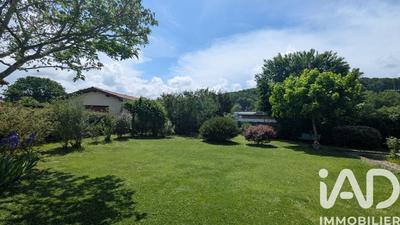 Maison - 98 m² - 4 pièces