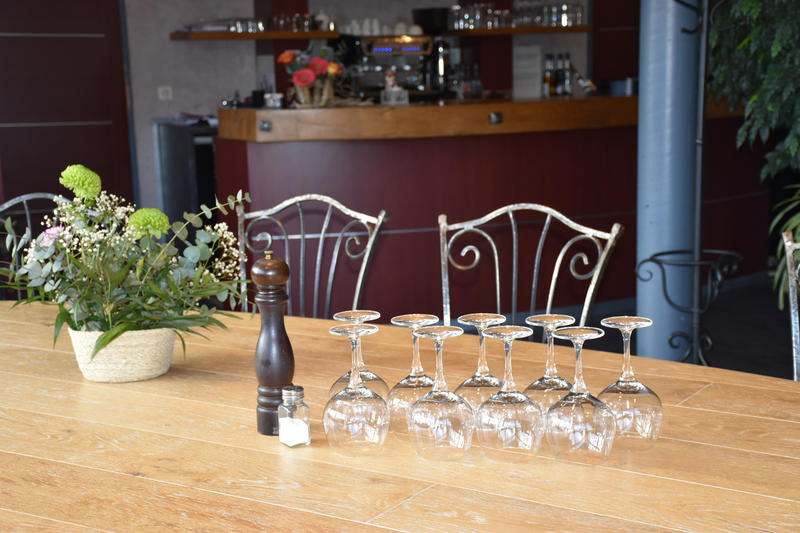 Fonds de commerce - Magasins - 180 m²