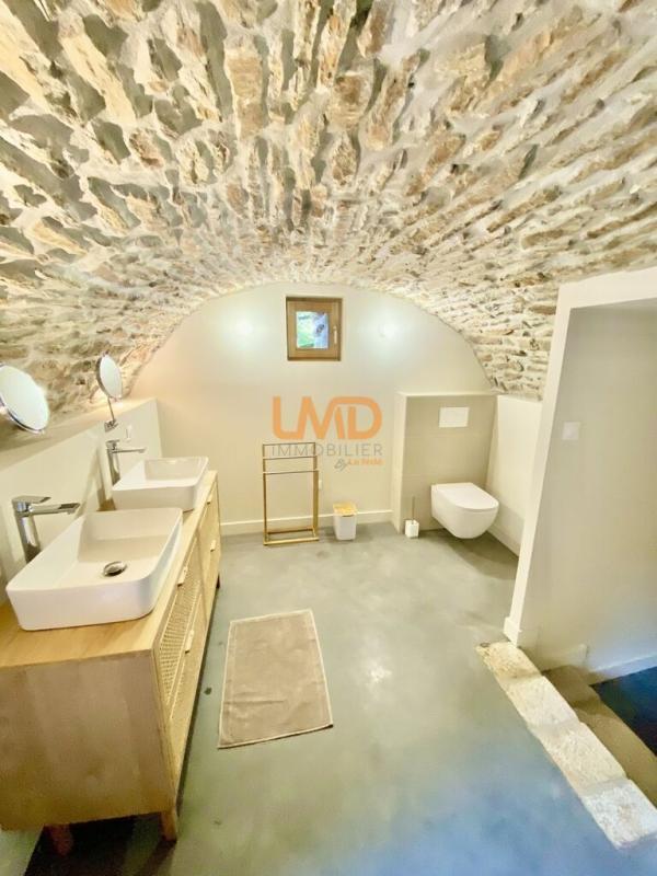 Maison en pierre - 200 m² - 8 pièces