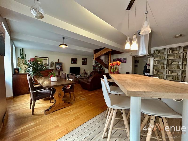 Appartement - 141 m² - 5 pièces