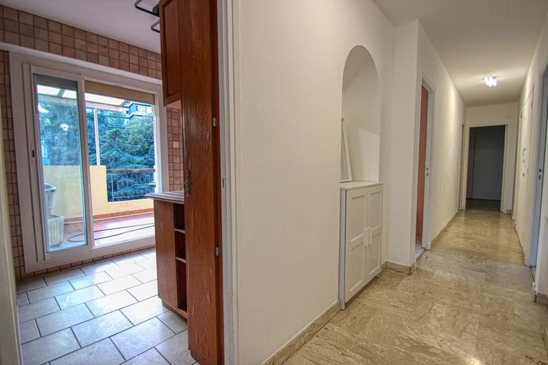 Appartement - 93 m² - 4 pièces