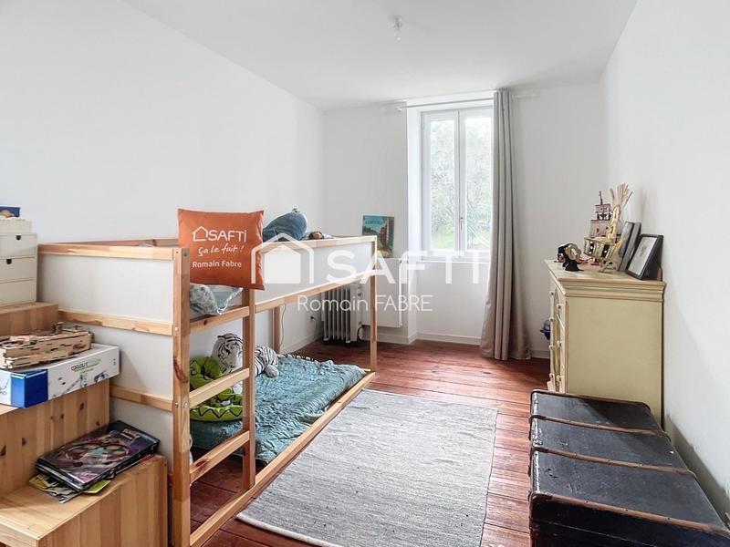 Maison - 255 m² - 9 pièces