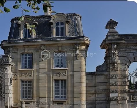 Demeure - 789 m² - 10 pièces