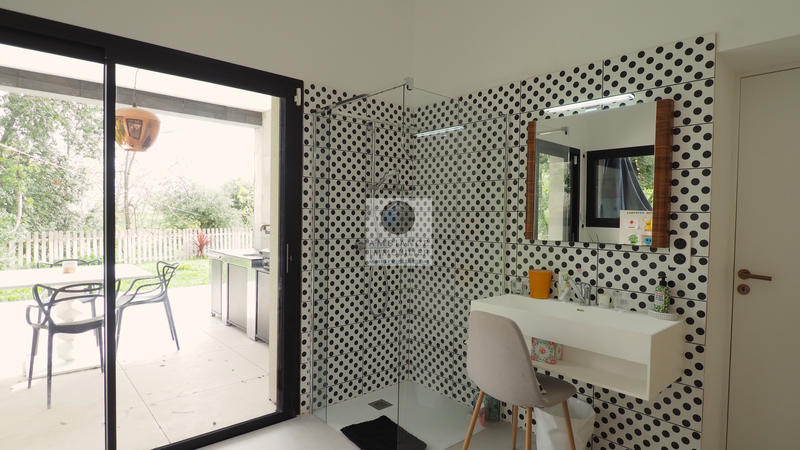 Maison - 166 m² - 6 pièces