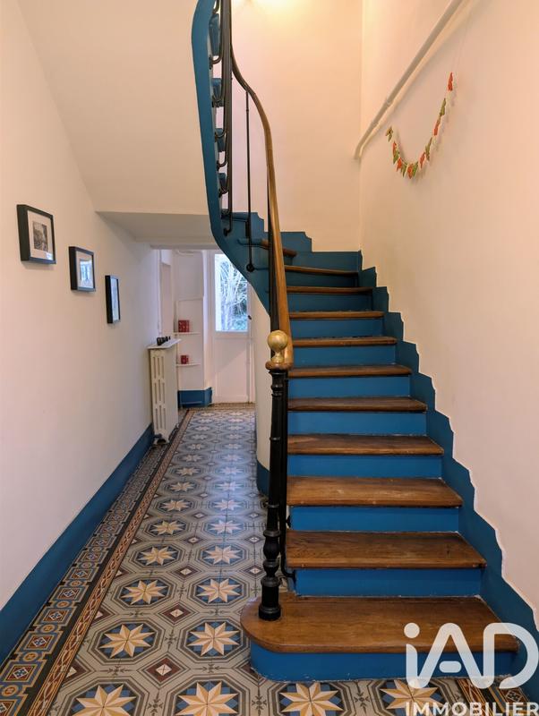 Maison - 220 m² - 7 pièces