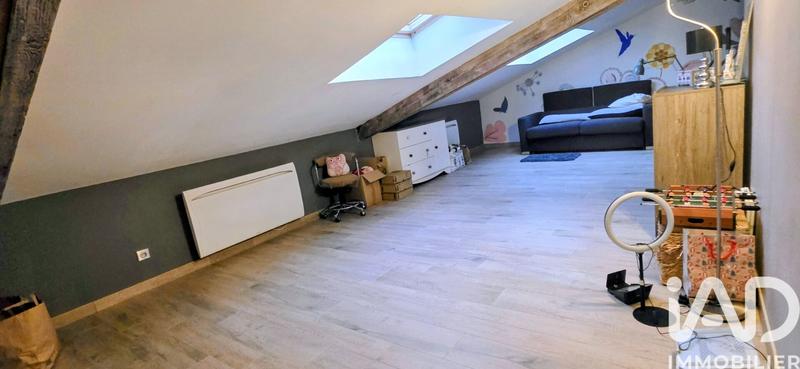 Maison - 370 m² - 8 pièces