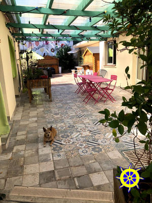 Maison - 400 m² - 9 pièces