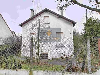 Maison - 80 m² - 5 pièces