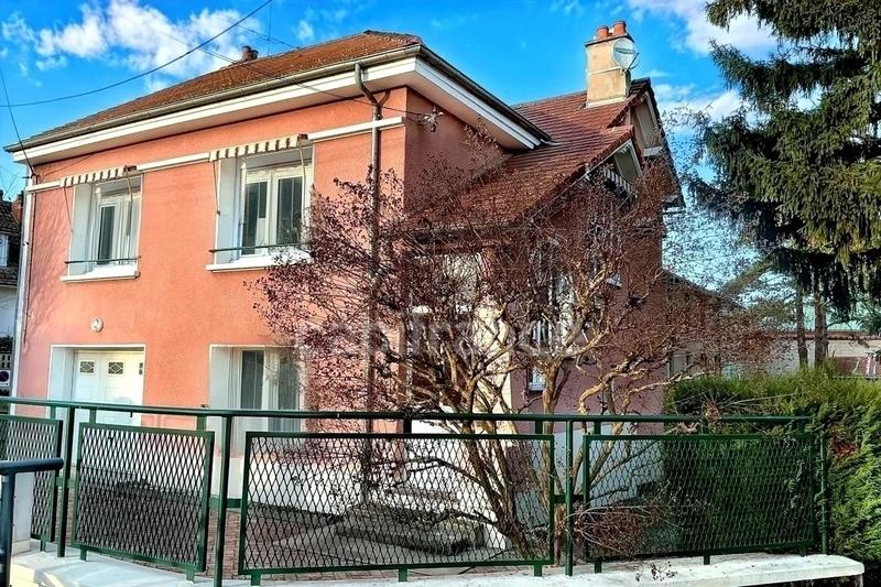 Maison - 86 m² - 5 pièces