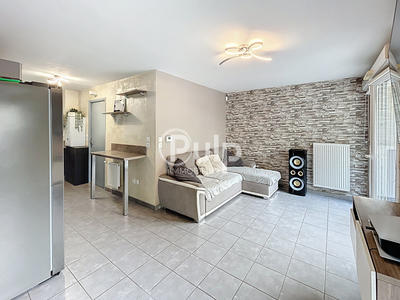 Maison - 65 m² - 5 pièces