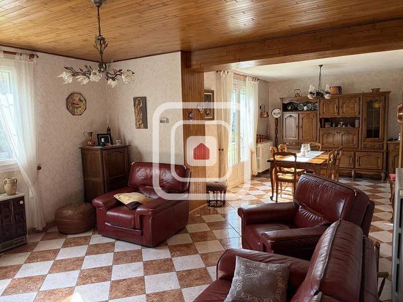 Maison - 95 m² - 5 pièces