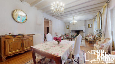 Maison - 266 m² - 7 pièces