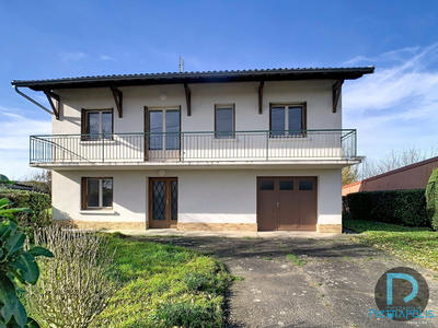 Maison - 97 m² - 5 pièces