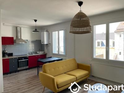 Chambre - 11 m² - 1 pièce