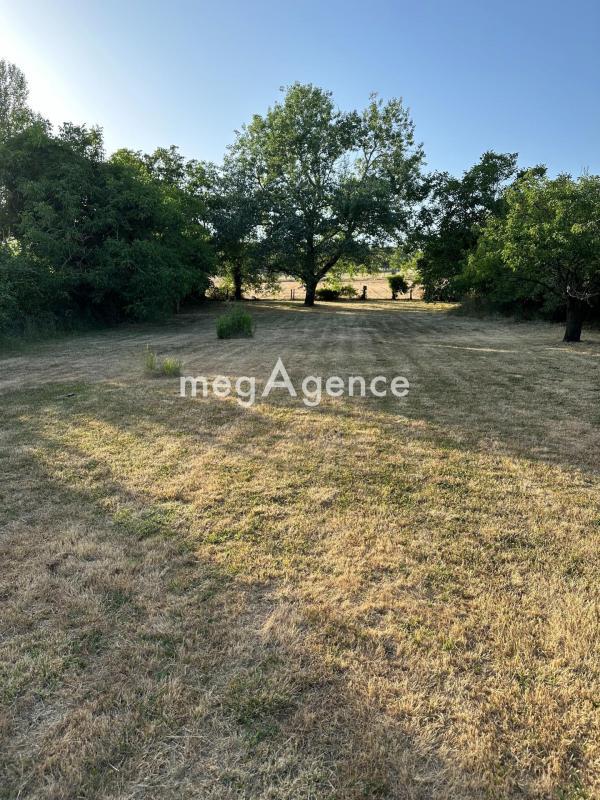 Terrain constructible - 2 350 m²