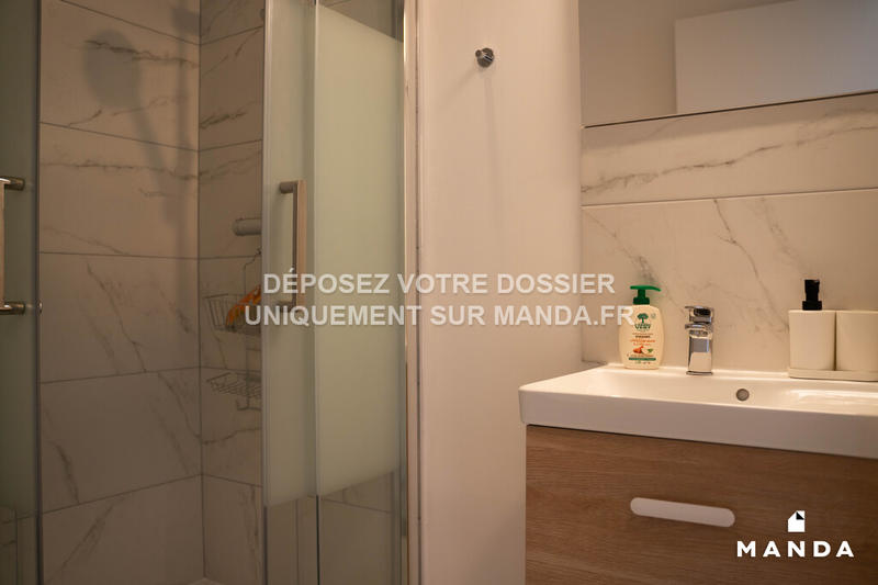 Chambre - 10 m² - 5 pièces