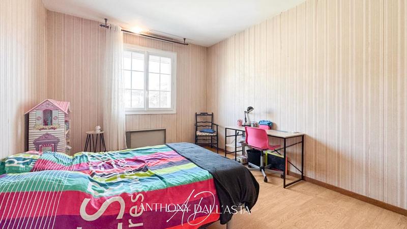 Maison - 180 m² - 4 pièces