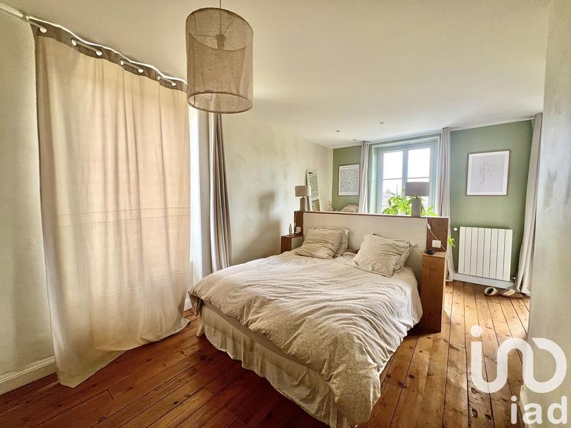 Maison - 201 m² - 6 pièces