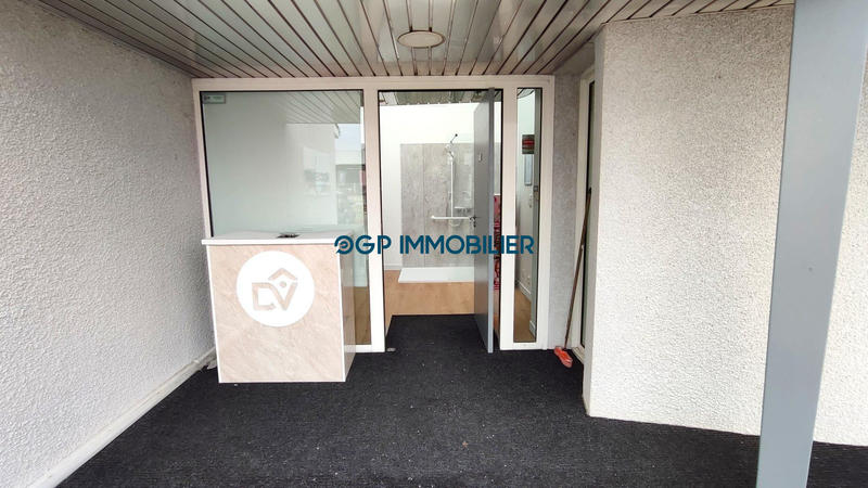 Local commercial - 96 m² - 3 pièces