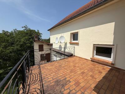 Maison - 275 m² - 13 pièces