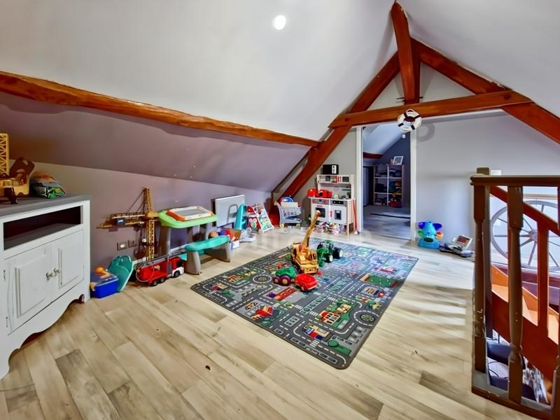 Maison - 143 m² - 7 pièces