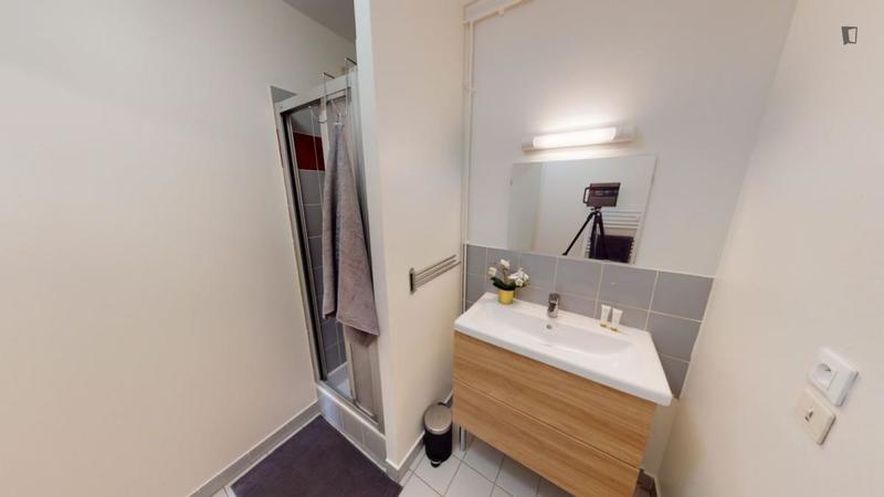 Chambre - 11 m² - 4 pièces