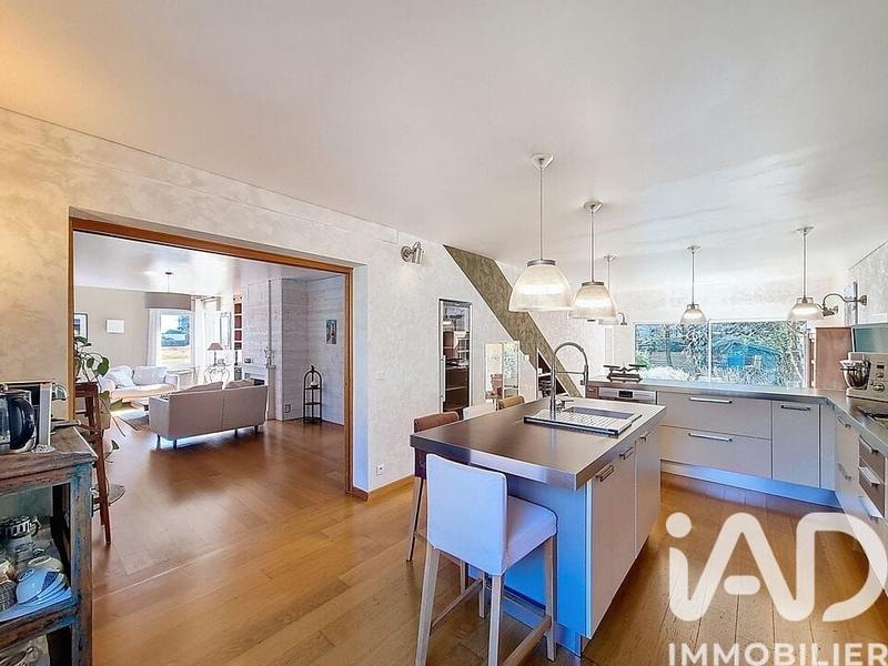 Maison - 186 m² - 7 pièces