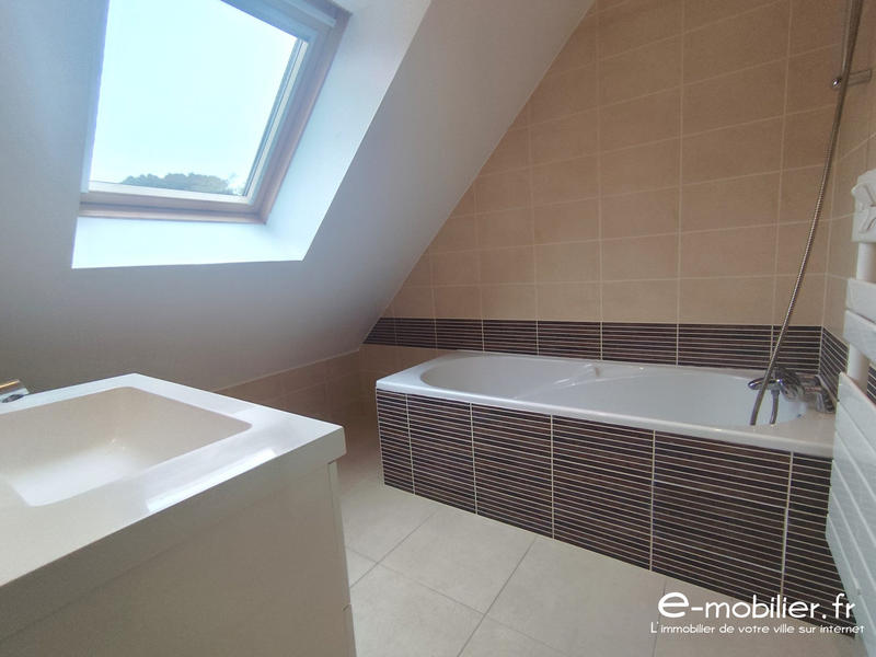 Maison - 80 m² - 5 pièces