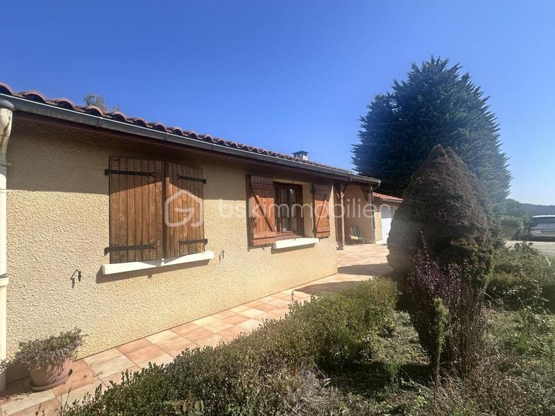 Maison traditionnelle - 148 m² - 9 pièces