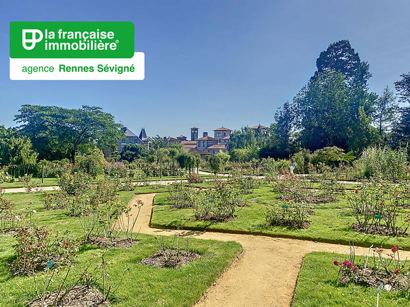 Maison - 265 m² - 10 pièces