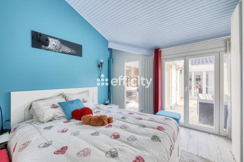 Maison - 171 m² - 7 pièces