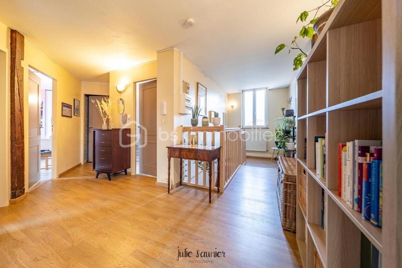 Appartement - 92 m² - 5 pièces