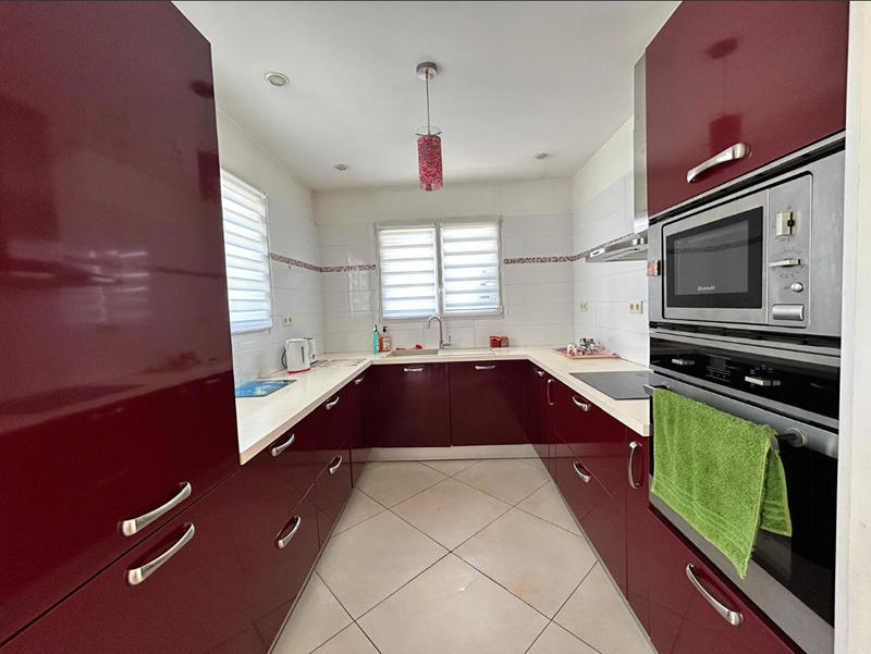 Maison - 110 m² - 4 pièces