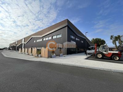 Local d'activité / Entrepôt - 1 550 m²