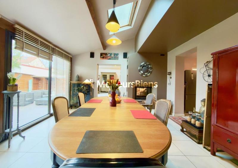 Maison - 144 m² - 7 pièces