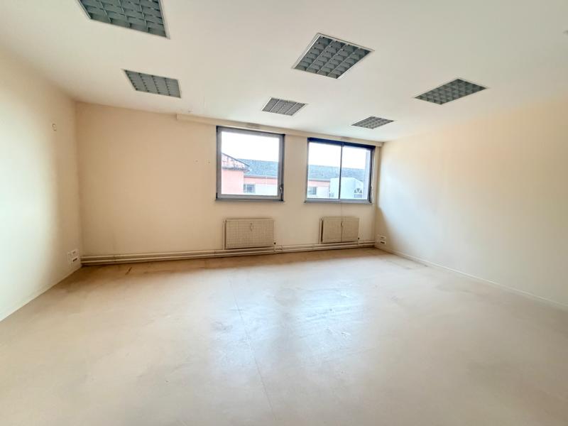 Local d'activités - 154 m²