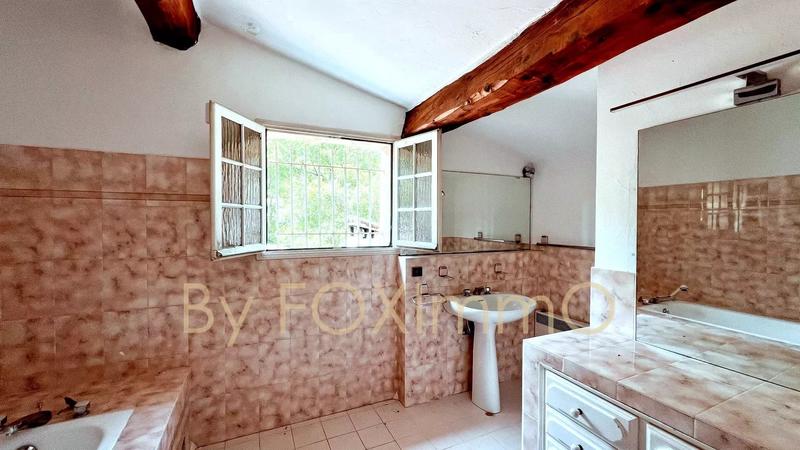 Villa - 201 m² - 6 pièces