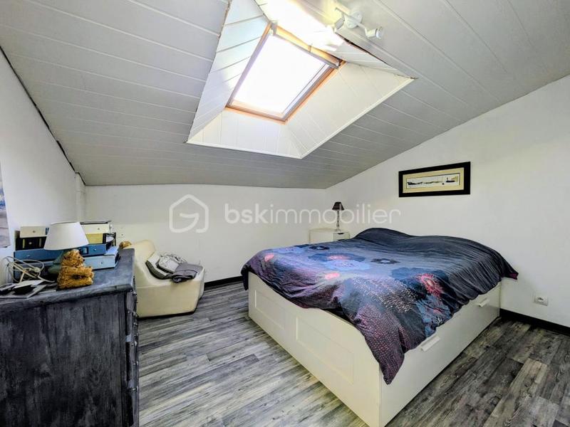 Maison - 196 m² - 8 pièces