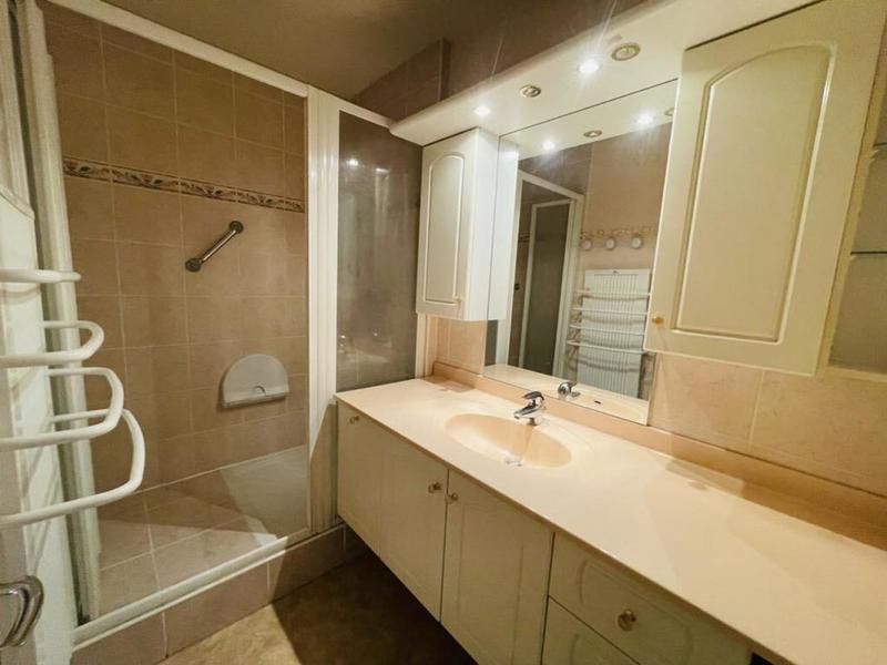 Appartement - 95 m² - 5 pièces