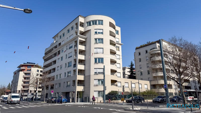 Appartement - 125 m² - 5 pièces