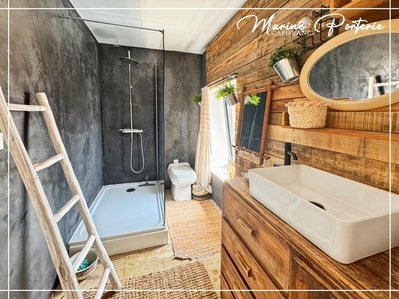 Maison en pierre - 215 m² - 6 pièces