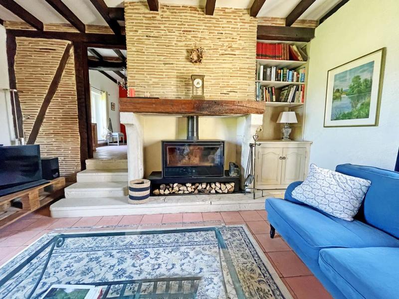 Maison en pierre - 232 m² - 7 pièces