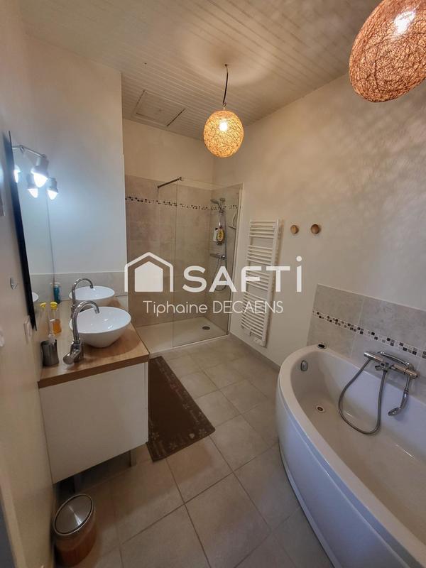 Maison - 310 m² - 16 pièces