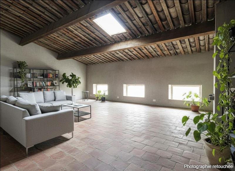 Appartement - 384 m² - 12 pièces